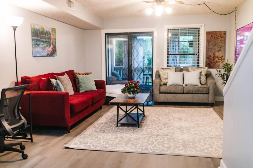 Cozy 3-Bed Athens Getaway, Right Near Uga! Apartment ภายนอก รูปภาพ