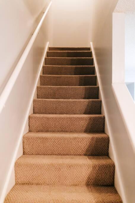 Cozy 3-Bed Athens Getaway, Right Near Uga! Apartment ภายนอก รูปภาพ