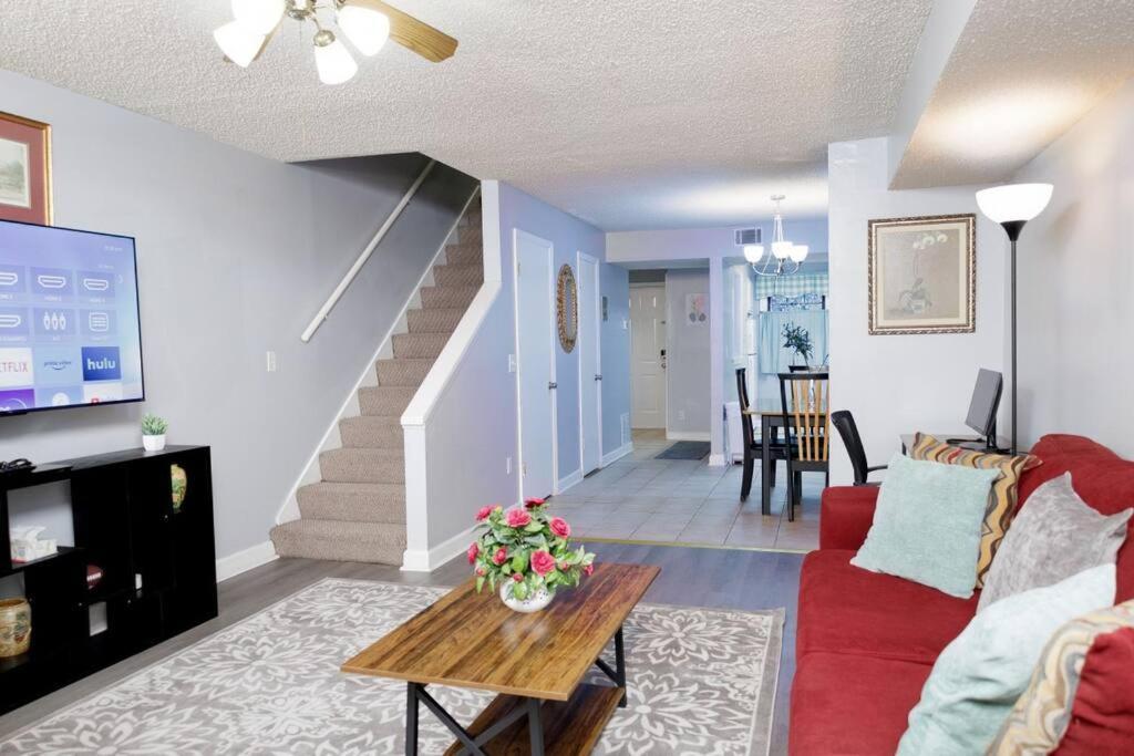 Cozy 3-Bed Athens Getaway, Right Near Uga! Apartment ภายนอก รูปภาพ